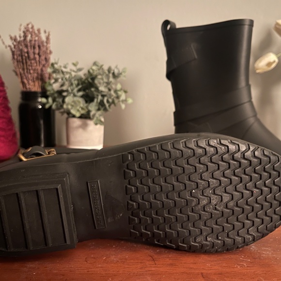Burberry Rain Boots - Picture 5 of 5